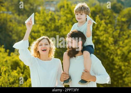 Dad giving son piggyback ride hi-res stock photography and images - Alamy,  piggyback 