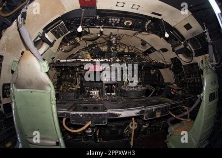 engineer-and-navigator-seats-inside-an-avro-vulcan-b2-stock-photo-alamy