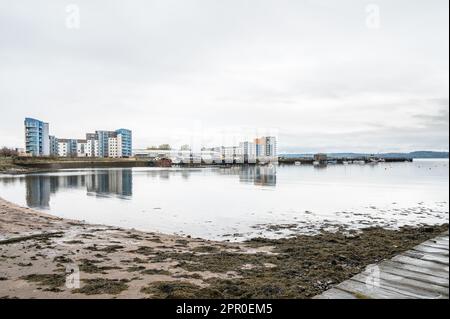 New development around Granton Harbour in the Firth of Forth, Edinburgh, Scotland Stock Photo