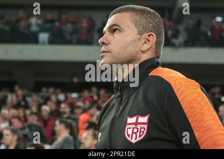 Curitiba, Brazil. 25th Apr, 2023. PR - CURITIBA - 04/25/2023 - COPA DO BRASIL 2023, ATHLETICO-PR X CRB - CRB coach Umberto Louzer during a match against Athletico-PR at the Arena da Baixada stadium for the 2023 Copa do Brasil championship. Photo: Robson Mafra/ AGIF/Sipa USA Credit: Sipa USA/Alamy Live News Stock Photo