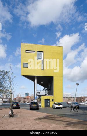 Rotterdam, Netherlands - Bridgewatcher's House and quayside development by Bolles Wilson Stock Photo