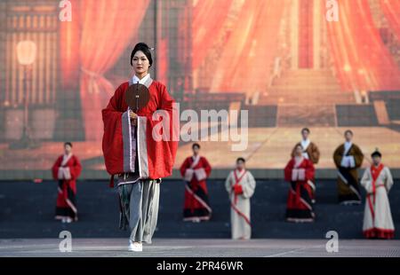 Xi'an, China's Shaanxi Province. 25th Apr, 2023. A traditional costume show is held at the Great Tang All Day Mall in Xi'an, northwest China's Shaanxi Province, April 25, 2023. Credit: Zou Jingyi/Xinhua/Alamy Live News Stock Photo