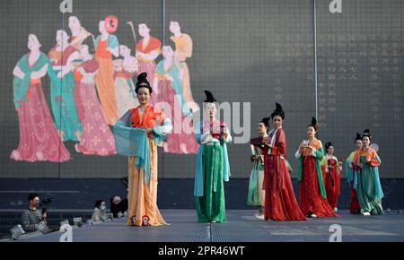 Xi'an, China's Shaanxi Province. 25th Apr, 2023. A traditional costume show is held at the Great Tang All Day Mall in Xi'an, northwest China's Shaanxi Province, April 25, 2023. Credit: Liu Xiao/Xinhua/Alamy Live News Stock Photo