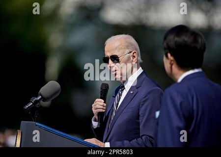 Washington, United States. 26th Apr, 2023. US President Joe Biden speaks at an arrival ceremony during a state visit with Yoon Suk Yeol, South Korea's president, right, on the South Lawn of the White House in Washington, DC, US, on Wednesday, April 26, 2023. The US will strengthen the deterrence it provides South Korea against nuclear threats, securing a pledge from Seoul to honor commitments to not pursue its own atomic arsenal. Photographer: Al Drago/Pool/Sipa USA Credit: Sipa USA/Alamy Live News Stock Photo