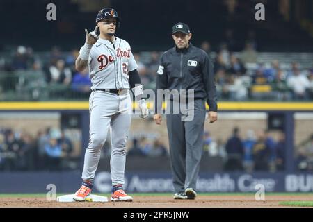 MILWAUKEE, WI - APRIL 25: Detroit Tigers right fielder Matt