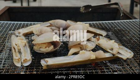 Pile razor clam shell hi-res stock photography and images - Alamy
