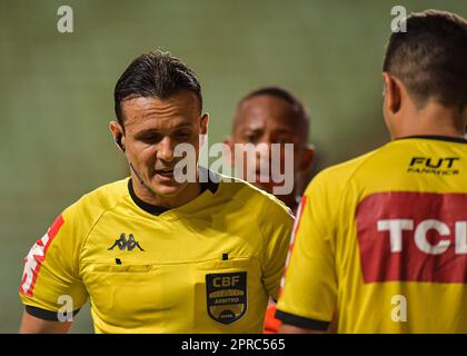 Belo Horizonte, Brazil, 26th Apr, 2023. Referee Caio Max Augusto Vieira, during the match between America Mineiro and Nova Iguacu, for the Brazil Cup 2023, at Arena Independencia Stadium, in Belo Horizonte on April 26. Photo: Gledston Tavares/ DiaEsportivo/Alamy Live News Stock Photo