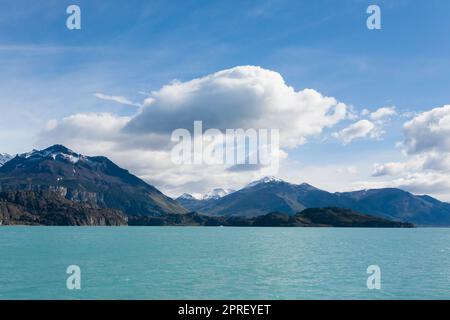 Navigation on Argentino lake, Patagonia landscape, Argentina Stock Photo