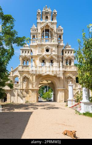 Large extraordinary gateway in the Buddhist monastery Sunandarama Maha Vihara in Sri Lanka Stock Photo