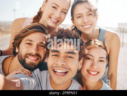 Selfie, fitness and group of friends happy and excited to start a workout, exercise and training together as a team. Summer, smile and portrait of smiling men with woman living a healthy lifestyle Stock Photo