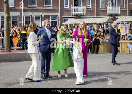ROTTERDAM - King Willem-Alexander, Queen Maxima, Princess Amalia and Princess Ariane during the celebration of King's Day in Rotterdam. The visit marked the tenth anniversary of Willem-Alexander's reign. ANP ROBIN VAN LONKHUIJSEN netherlands out - belgium out Stock Photo