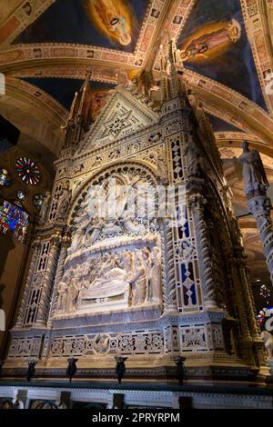 Tabernacle, Andrea Orcagna, circa 1359 Chiesa di Orsanmichele, Florence, Tuscany, Italy, Europe Stock Photo