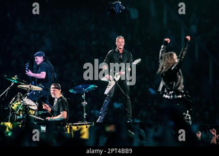 AMSTERDAM - 27/04/2023, Rock band Metallica with singer and guitarist James Hetfield, drummer Lars Ulrich, guitarist Kirk Hammett and bassist Robert Trujillo) during a performance (M72 World tour) in Johan Cruijff ArenA. ANP PAUL BERGEN netherlands out - belgium out Stock Photo