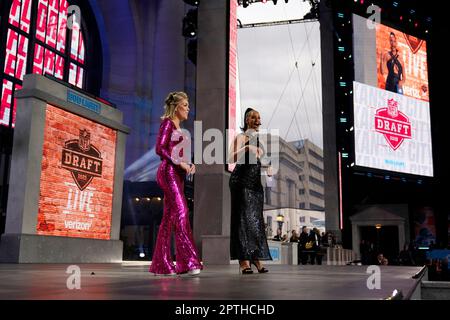 Magician Mat Franco performs at trick with host Colleen Wolfe before the  first round of the 2022 NFL Draft on Thursday, April, 28, 2022 in Las  Vegas. (AP Photo/Gregory Payan Stock Photo - Alamy