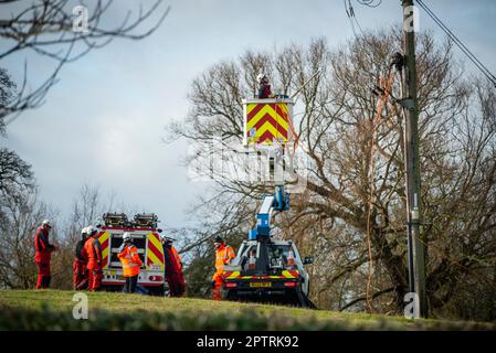 Northern Powergrid engineers upgrading the electrical power for a small village in the East Riding of Yorkshire, UK Stock Photo