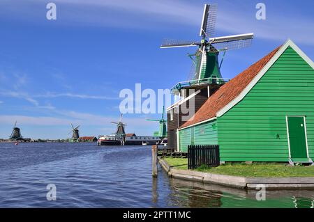 The Zaanse Schans houses seven museums — the Weavers House, the Cooperage, the Jisper House, Zaan Time Museum, Albert Heijn Museum Shop and the Bakery Stock Photo