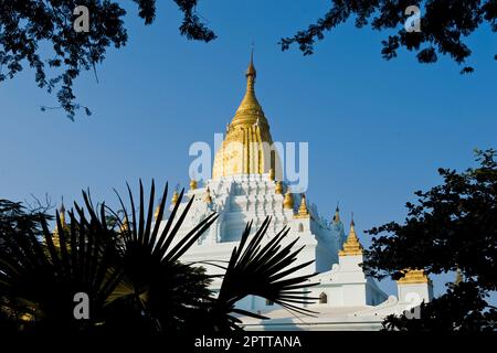 Myanmar, Amarapura, local paya Stock Photo