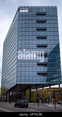 Arbor Building London - Arbor is a new 19 storey green office building in the centre of the Bankside Yards development London. Completed 2022. PLP. Stock Photo