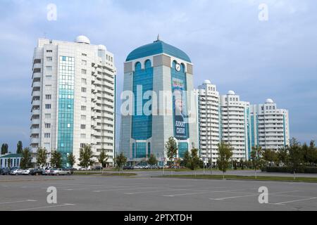 SHALI, RUSSIA - SEPTEMBER 29, 2021: Modern high-rise residential complex in early September morning. Shali, Chechen Republic Stock Photo