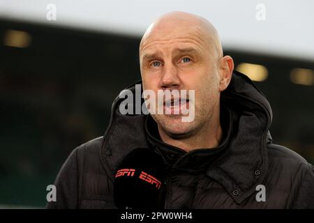 Den Haag, Netherlands. 28th Apr, 2023. DEN HAAG, NETHERLANDS - APRIL 28: Headcoach Bob Peeters of Helmond Sport during the Dutch Keukenkampioendivisie match between ADO Den Haag and Helmond Sport at Bingoal Stadion on April 28, 2023 in Den Haag, Netherlands (Photo by Hans van der Valk/Orange Pictures) Credit: Orange Pics BV/Alamy Live News Stock Photo