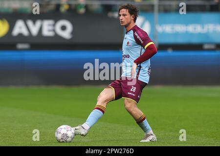 Den Haag, Netherlands. 28th Apr, 2023. DEN HAAG, NETHERLANDS - APRIL 28: Mees Kreekels of Helmond Sport in action during the Dutch Keukenkampioendivisie match between ADO Den Haag and Helmond Sport at Bingoal Stadion on April 28, 2023 in Den Haag, Netherlands (Photo by Hans van der Valk/Orange Pictures) Credit: Orange Pics BV/Alamy Live News Stock Photo