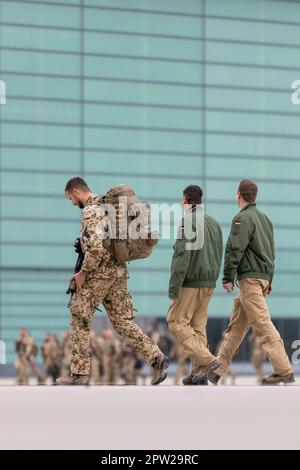Wunstorf, Deutschland. 28th Apr, 2023. Appeal for returnees by the Sudan evacuation association - deployment of the Bundeswehr at the air base in Wunstorf. Credit: dpa/Alamy Live News Stock Photo