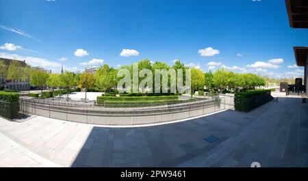 Breche Garden large panorama on a sunny day, Niort, France Stock Photo