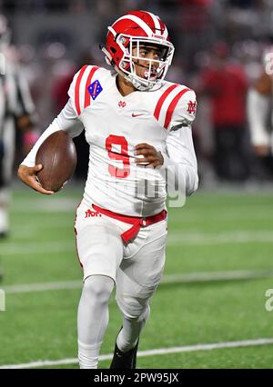 October 25, 2019 Bellflower, CA.Top Prep Quarterback prospect Bryce Young #9 of Mater Dei in action vs. St. John Bosco.Mater Dei Monarchs vs. St. John Bosco Braves.Louis Lopez/Modern Exposure/Cal Sport Media. Stock Photo