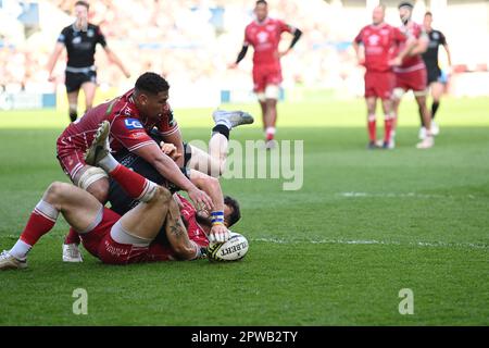 Llanelli, UK. 29th Apr, 2023. George Horne of Glasgow Warriors is tackled by during the European Challenge Cup Semi-Final match Llanelli Scarlets vs Glasgow Warriors at Parc y Scarlets, Llanelli, United Kingdom, 29th April 2023 (Photo by Craig Thomas/News Images) in Llanelli, United Kingdom on 4/29/2023. (Photo by Craig Thomas/News Images/Sipa USA) Credit: Sipa USA/Alamy Live News Stock Photo