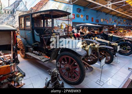 Rare 1905 Rochet Schneider car exhibited in the Automobile