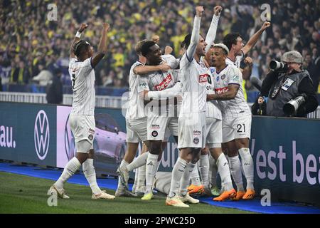Julien Mattia / Le Pictorium -  Nantes - Toulouse: French Cup Final at the Stade de France -  29/04/2023  -  France / Ile-de-France (region) / Saint Denis  -  Toulouse players celebrate their 5th goal by number 6 Zacharia Aboukhlal during the French Football Cup Final between Nantes and Toulouse at the Stade de France Credit: LE PICTORIUM/Alamy Live News Stock Photo