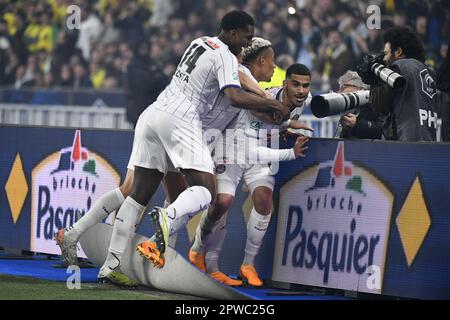 Julien Mattia / Le Pictorium -  Nantes - Toulouse: French Cup Final at the Stade de France -  29/04/2023  -  France / Ile-de-France (region) / Saint Denis  -  Toulouse players celebrate their 5th goal by number 6 Zacharia Aboukhlal during the French Football Cup Final between Nantes and Toulouse at the Stade de France Credit: LE PICTORIUM/Alamy Live News Stock Photo
