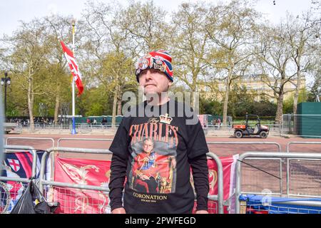 London, UK. 30th Apr, 2023. Royal superfan John Loughrie seen in his camp on The Mall near Buckingham Palace. Loughrie and his friend Sky London have arrived first in line for the coronation of King Charles III and have been camping since Thursday 27 April. (Credit Image: © Vuk Valcic/SOPA Images via ZUMA Press Wire) EDITORIAL USAGE ONLY! Not for Commercial USAGE! Stock Photo