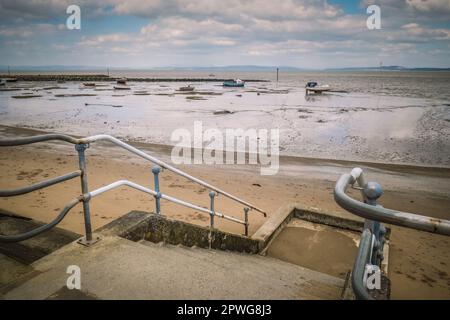 19.04.023 Morecambe, Lancashire, UK. Morecambe is a seaside town and civil parish in the City of Lancaster district in Lancashire, England. It is loca Stock Photo