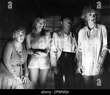 SHELLEY WINTERS CAROL LYNLEY RODDY McDOWALL and STELLA STEVENS in THE POSEIDON ADVENTURE 1972 director RONALD NEAME novel Paul Gallico costume design Paul Zastupnevich music John Williams Irwin Allen Productions / A Ronald Neame Film / Kent Productions / Twentieth Century Fox Stock Photo