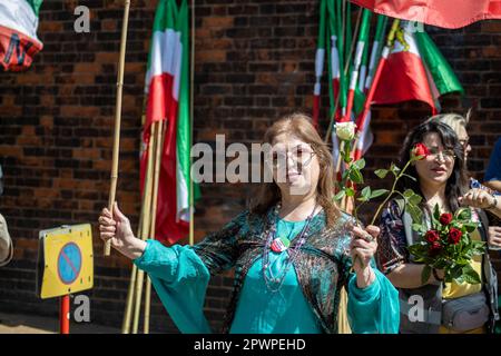 After the historic visit of Iran's Crown Prince, Reza Pahlavi, to Israel, a group of British Iranians favouring the monarchy gathered at the Israeli E Stock Photo