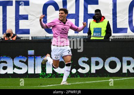 Como, Italy. 01st May, 2023. during the Italian Serie BKT soccer match Como 1907 vs Palermo FC at the Comunale G. Sinigaglia stadium in Como, Italy, 1st of May 2023 Credit: Independent Photo Agency/Alamy Live News Stock Photo