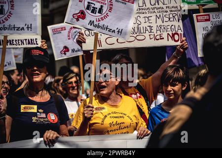 Barcelona, Spain. 1st May, 2023. Protestors shout slogans while they demonstrate on Labor day in Barcelona. Credit: Matthias Oesterle/Alamy Live News Stock Photo