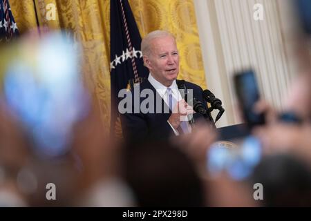 Washington, Vereinigte Staaten. 01st May, 2023. United States President Joe Biden hosts a reception celebrating Eid-al-Fitr the White House in Washington, DC, May 1, 2023. Credit: Chris Kleponis/CNP/dpa/Alamy Live News Stock Photo