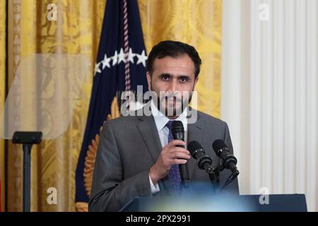 Washington, Vereinigte Staaten. 01st May, 2023. Imam Makhdoom Zia speaks during a reception celebrating Eid-al-Fitr the White House in Washington, DC, May 1, 2023. Credit: Chris Kleponis/CNP/dpa/Alamy Live News Stock Photo