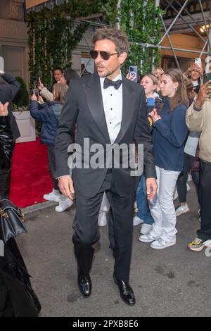 New York, United States. 01st May, 2023. NEW YORK, NEW YORK - MAY 01: Bradley Cooper departs The Pierre Hotel for 2023 Met Gala on May 01, 2023 in New York City. Credit: Ron Adar/Alamy Live News Stock Photo