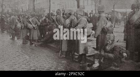 Word War I. On the Polish front. 1914 In Warsaw, elite troops: soldiers of a Siberian regiment. Stock Photo