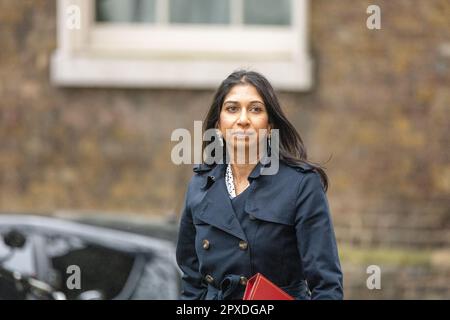 London, UK. 02nd May, 2023. Suella Braverman, Home Secretary, arrives at a cabinet meeting at 10 Downing Street London. Credit: Ian Davidson/Alamy Live News Stock Photo