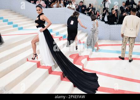 New York, United States. 02nd May, 2023. Vanessa Hudgens attends The 2023 Met Gala Celebrating 'Karl Lagerfeld: A Line Of Beauty' at The Metropolitan Museum of Art on May 01, 2023 in New York City. Photo by DNphotography/ABACAPRESS.COM Credit: Abaca Press/Alamy Live News Stock Photo