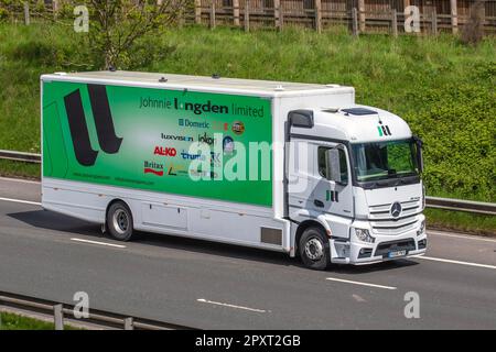 Jonnie Longden Ltd Caravan Spares Suppliers; Mercedes Benz White 2016 Actros 1684 rigid lorry Stock Photo