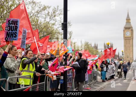 London, UK. 02nd May, 2023. The general view of the picket from the members of Unite the Union outside St Thomas' Hospital. NHS workers from the Unite the Union in Guys and St Thomas' Hospital NHS Foundation Trust have taken industrial action against the pay proposal from the UK government despite acceptance from the NHS staff council. Pharmacist, speech and language therapists IT and security staff etc are among the NHS workers who are on industrial actions at Guys and St Thomas' Hospital NHS Foundation Trust today. (Photo by Hesther Ng/SOPA Images/Sipa USA) Credit: Sipa USA/Alamy Live News Stock Photo