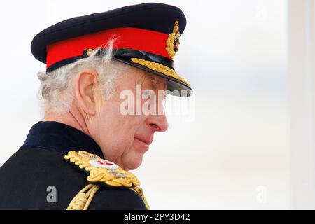 His Majesty the King inspects the 200th Sovereign's Parade at Royal Military Academy, Sandhurst.  His Majesty The King inspects the 200th Sovereign's Stock Photo