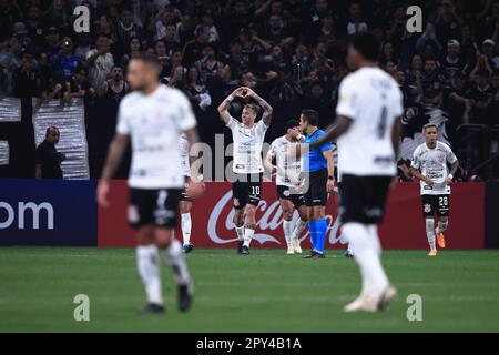 SÃO PAULO, SP - 02.05.2018: CORINTHIANS X INDEPENDIENTE - Silvio Romero do  Independiente is playing for Corinthians FC during a match between  Corinthians and Club Atlético Independiente (Argentina), which is valid for