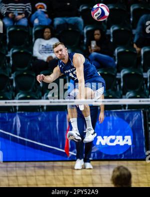 Fairfax, Virginia, USA. 2nd May, 2023. CAL FISHER (19) of Penn State University serves the ball during the quarterfinal match against Ohio State University in the 2023 NCAA Men's Volleyball Championship. (Credit Image: © Robert Blakley/ZUMA Press Wire) EDITORIAL USAGE ONLY! Not for Commercial USAGE! Stock Photo