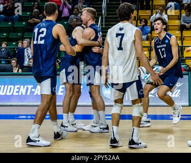 Fairfax, Virginia, USA. 2nd May, 2023. The Penn State University Men's Volleyball Team celebrates winning their quarterfinal match against Ohio State University in the 2023 NCAA Men's Volleyball Championship tournament. (Credit Image: © Robert Blakley/ZUMA Press Wire) EDITORIAL USAGE ONLY! Not for Commercial USAGE! Stock Photo